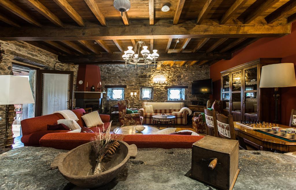 Casa Pineiro Guest House Monfero Bagian luar foto